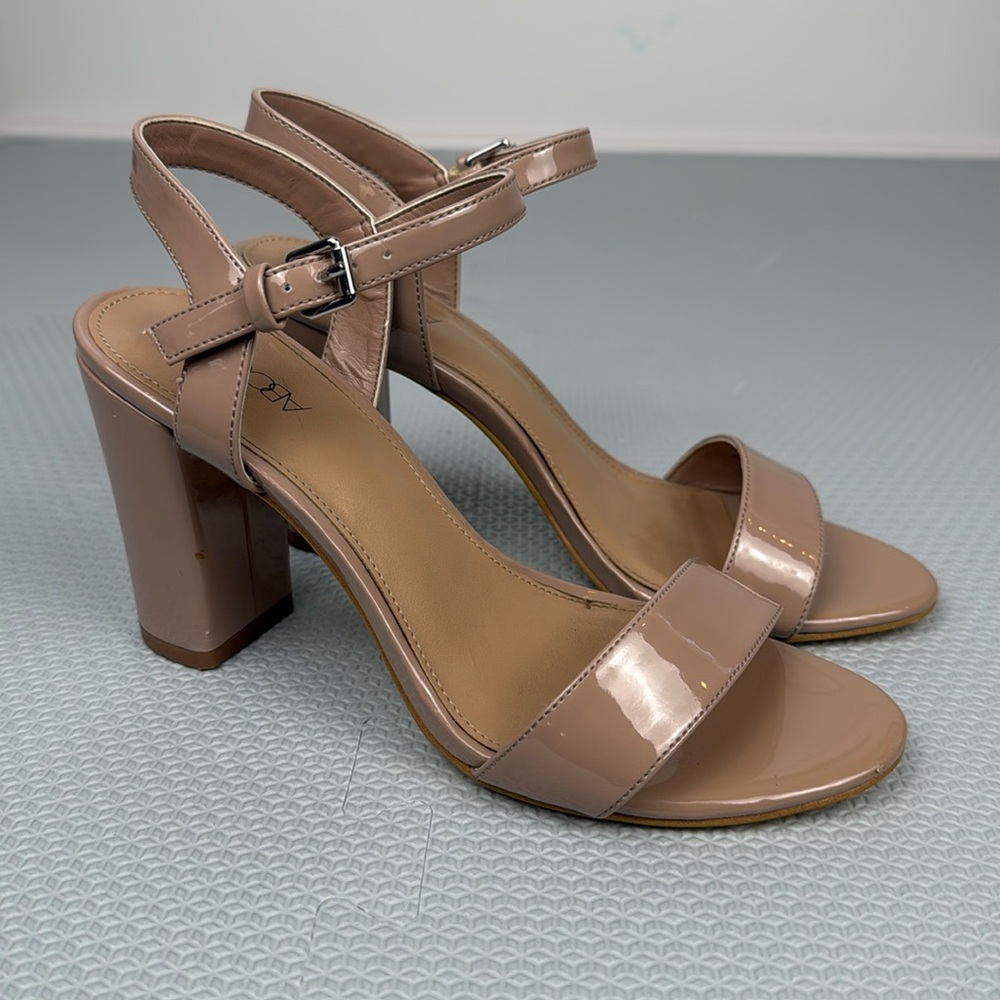 Abound block heel beige sandals in size 6M.